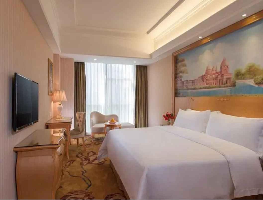 Vienna Hotel Shenzhen Baoneng City Plaza Exteriér fotografie