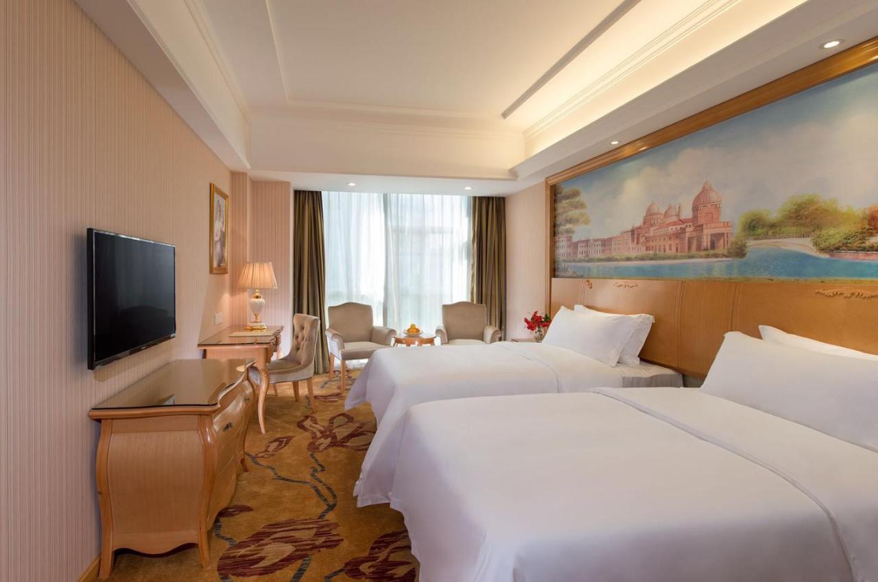Vienna Hotel Shenzhen Baoneng City Plaza Exteriér fotografie